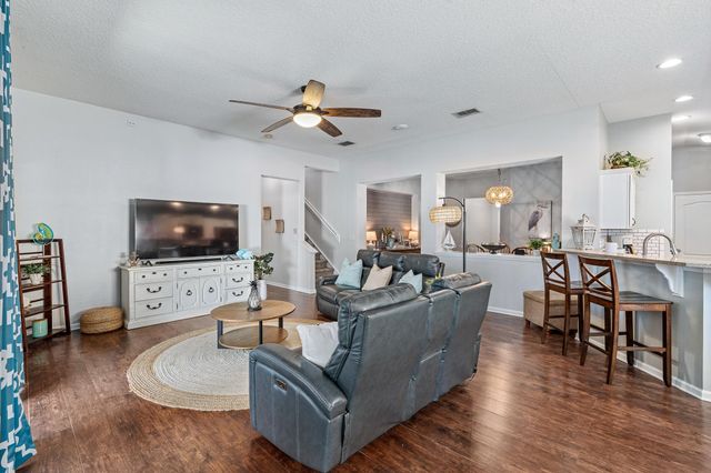 1353 Camp Ridge Ln, Middleburg, FL 32068