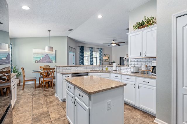 1353 Camp Ridge Ln, Middleburg, FL 32068