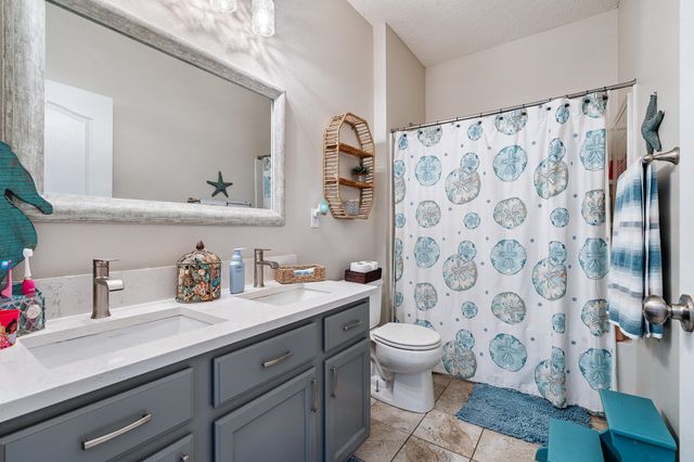 1353 Camp Ridge Ln, Middleburg, FL 32068