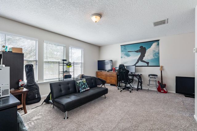 1353 Camp Ridge Ln, Middleburg, FL 32068