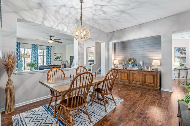 1353 Camp Ridge Ln, Middleburg, FL 32068