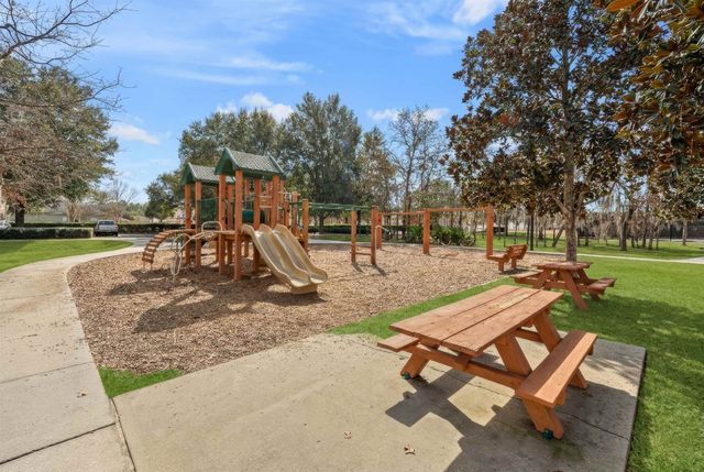 1353 Camp Ridge Ln, Middleburg, FL 32068