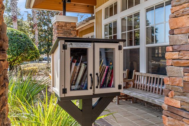 1353 Camp Ridge Ln, Middleburg, FL 32068