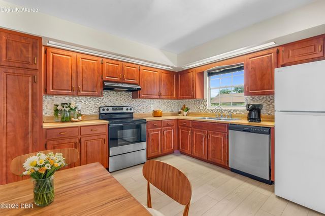 104 Shoal Creek Circle, Daytona Beach, FL 32114