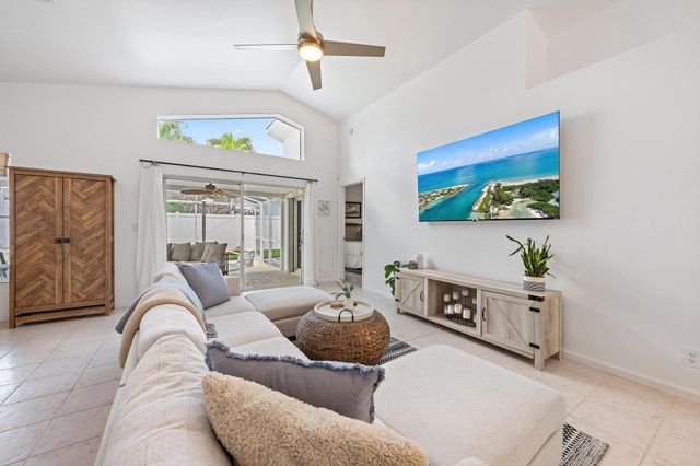 6325 Drake Street, Jupiter, FL 33458