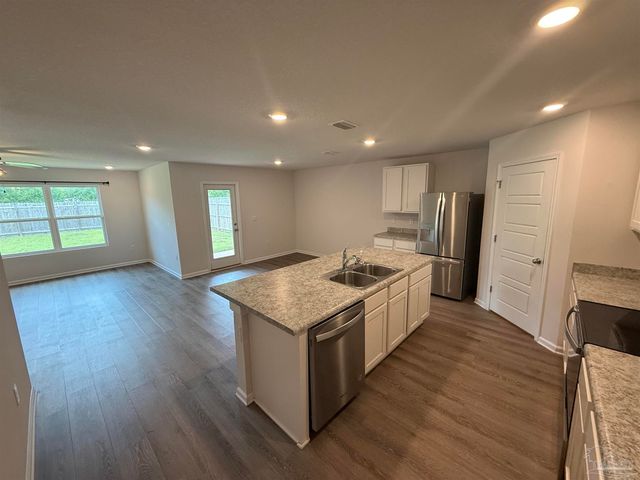 1933 High Ridge Ct, Pensacola, FL 32534