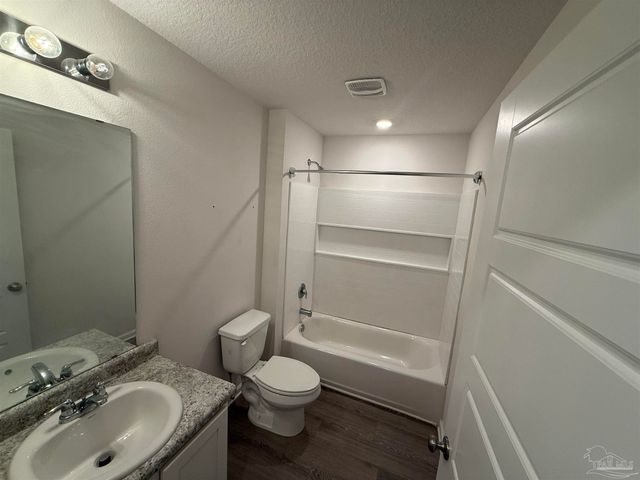 1933 High Ridge Ct, Pensacola, FL 32534