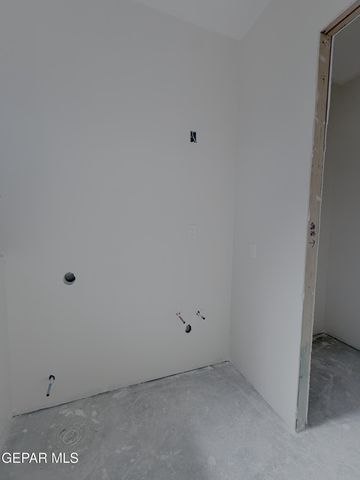 416 PLATEAU Drive, Socorro, TX 79927