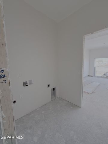 416 PLATEAU Drive, Socorro, TX 79927