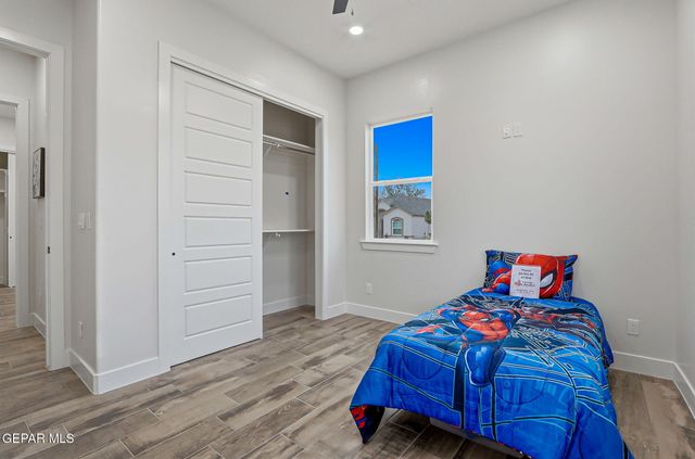 416 PLATEAU Drive, Socorro, TX 79927