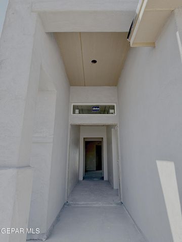 416 PLATEAU Drive, Socorro, TX 79927