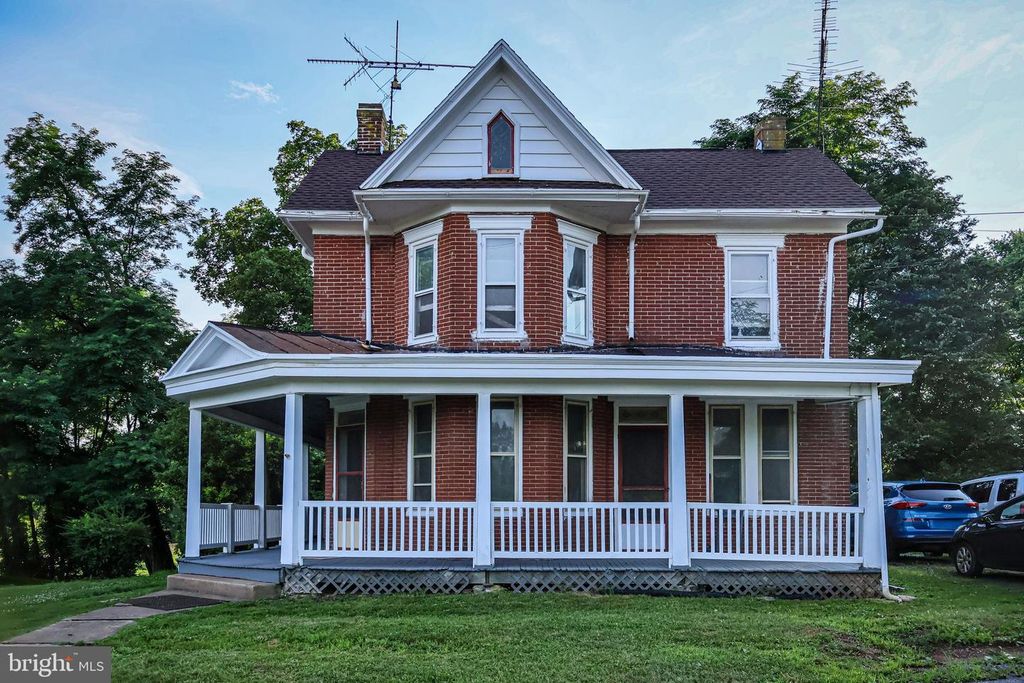 1260 CENTER MILLS RD, Aspers, PA 17304