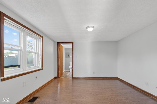 320 Peach Tree Lane, Indianapolis, IN 46219