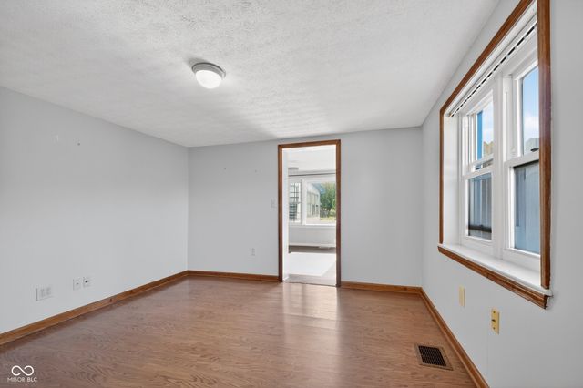 320 Peach Tree Lane, Indianapolis, IN 46219