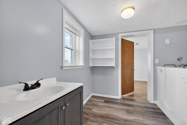 320 Peach Tree Lane, Indianapolis, IN 46219