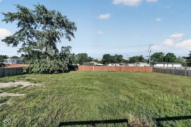320 Peach Tree Lane, Indianapolis, IN 46219
