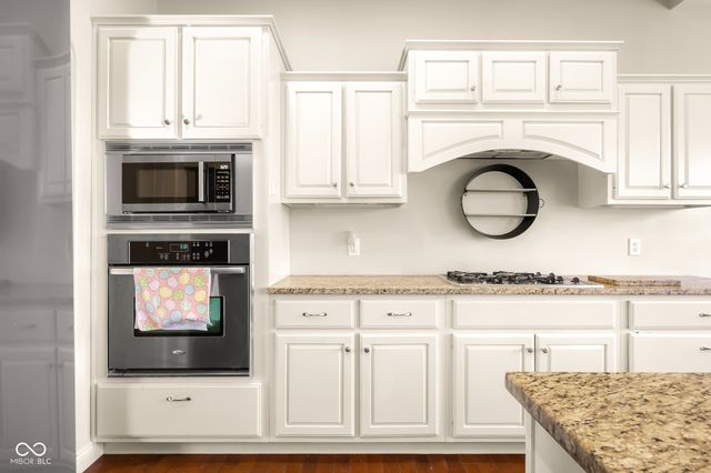 1935 Brookfield Court, Columbus, IN 47201