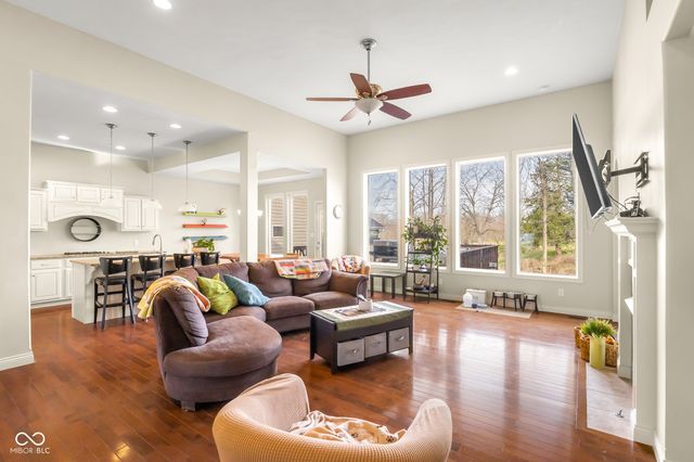 1935 Brookfield Court, Columbus, IN 47201