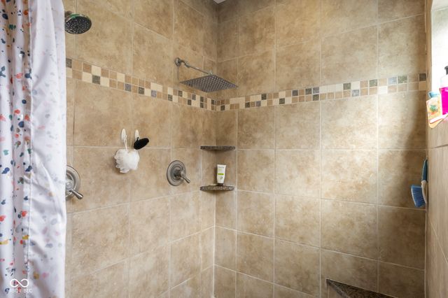 1935 Brookfield Court, Columbus, IN 47201