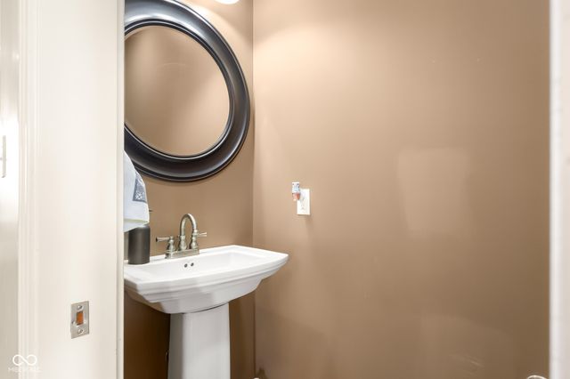 1935 Brookfield Court, Columbus, IN 47201