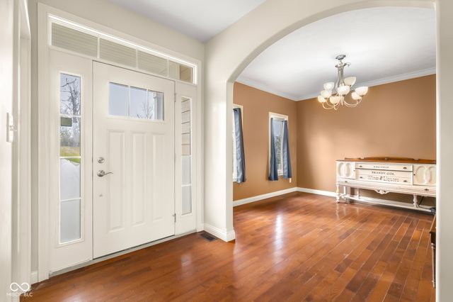 1935 Brookfield Court, Columbus, IN 47201