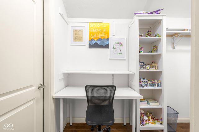 1935 Brookfield Court, Columbus, IN 47201