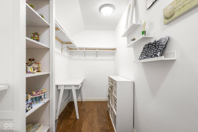 1935 Brookfield Court, Columbus, IN 47201