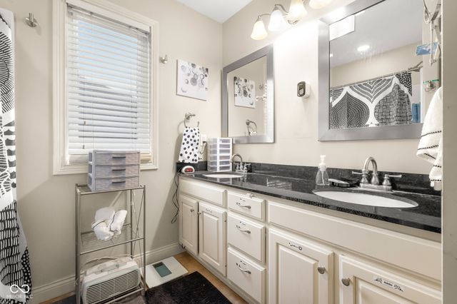 1935 Brookfield Court, Columbus, IN 47201