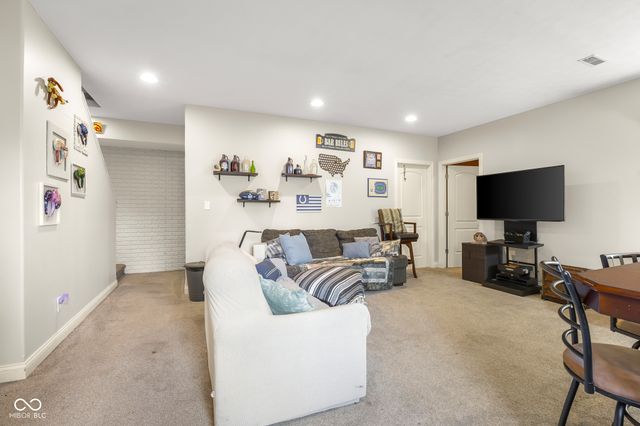 1935 Brookfield Court, Columbus, IN 47201