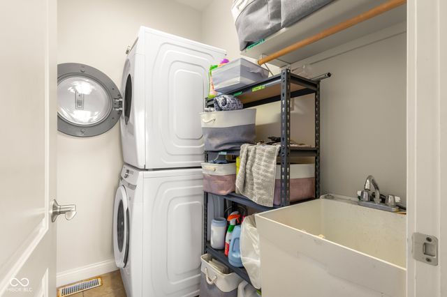 1935 Brookfield Court, Columbus, IN 47201