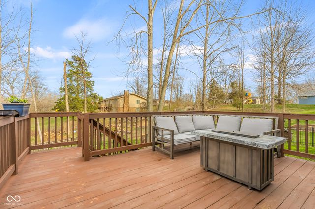 1935 Brookfield Court, Columbus, IN 47201