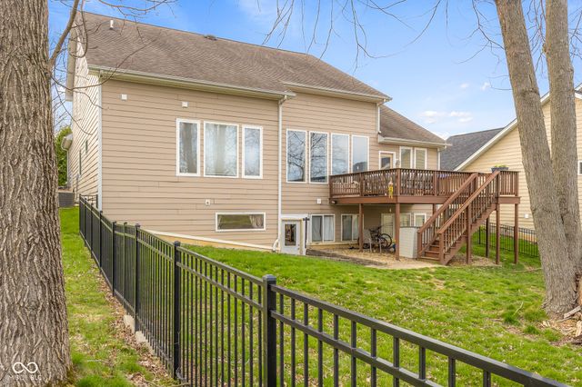 1935 Brookfield Court, Columbus, IN 47201