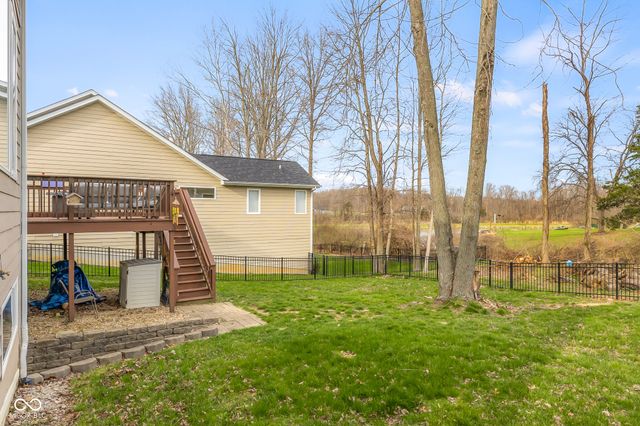 1935 Brookfield Court, Columbus, IN 47201