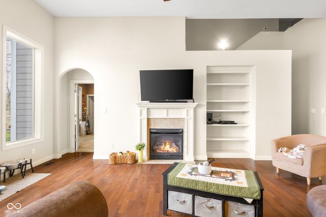 1935 Brookfield Court, Columbus, IN 47201