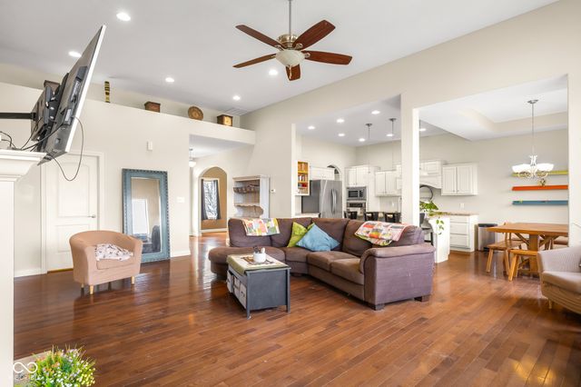 1935 Brookfield Court, Columbus, IN 47201