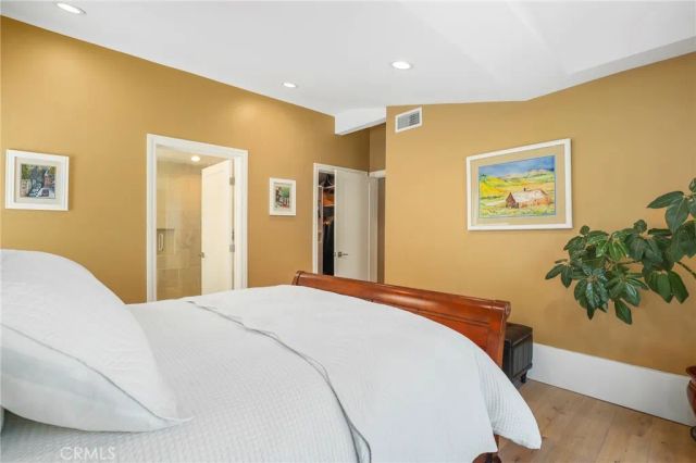 20516 Aetna Street, Woodland Hills, CA 91367