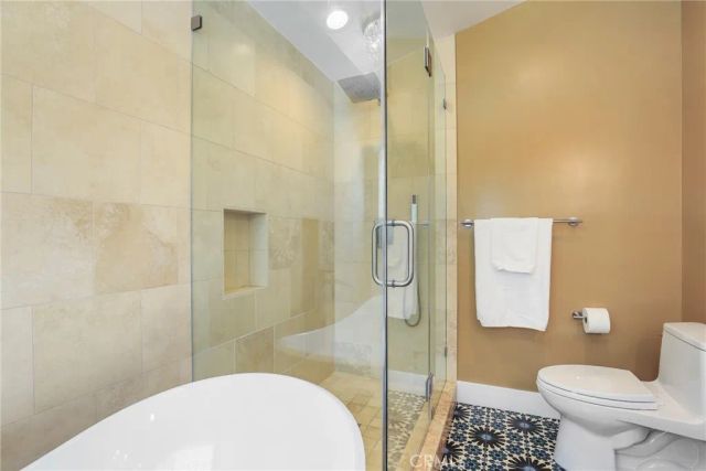 20516 Aetna Street, Woodland Hills, CA 91367