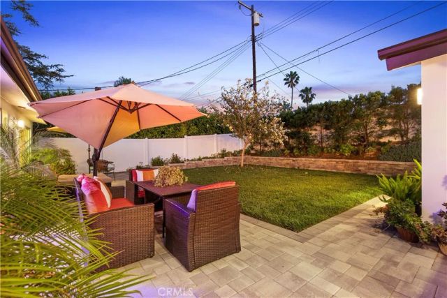 20516 Aetna Street, Woodland Hills, CA 91367