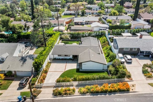 20516 Aetna Street, Woodland Hills, CA 91367
