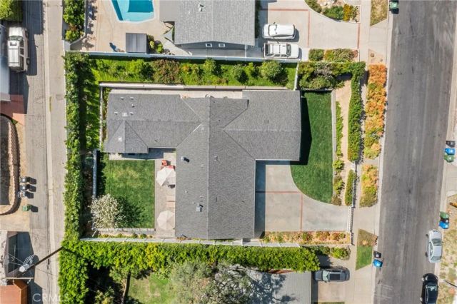 20516 Aetna Street, Woodland Hills, CA 91367