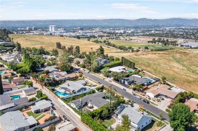 20516 Aetna Street, Woodland Hills, CA 91367