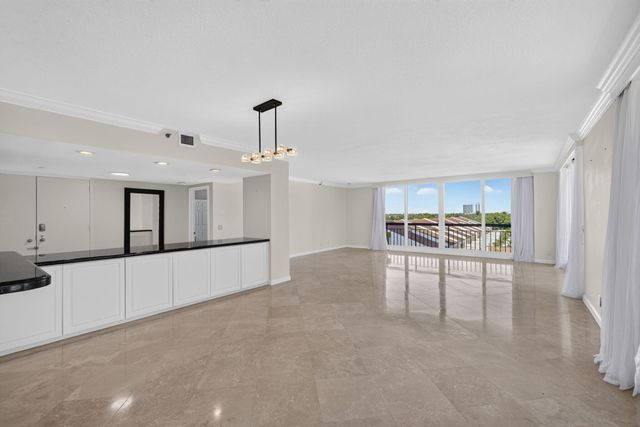 4000 N Ocean Drive 403, Riviera Beach, FL 33404