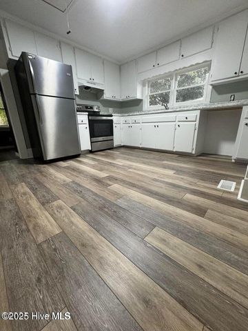 603 Maple Street, Elizabeth City, NC 27909