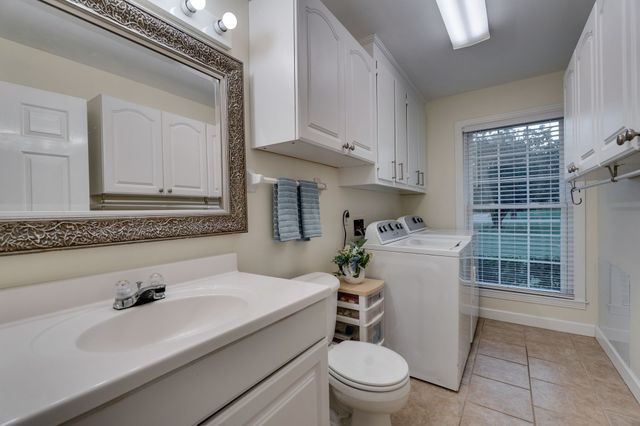 8105 Westhaven Dr, Nashville, TN 37221