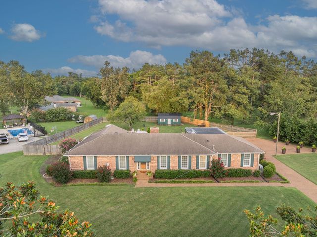 8105 Westhaven Dr, Nashville, TN 37221