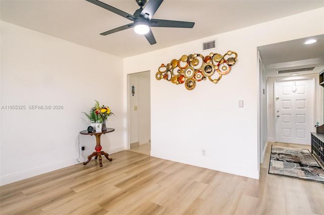 804 Cypress Grove Ln 308, Pompano Beach, FL 33069