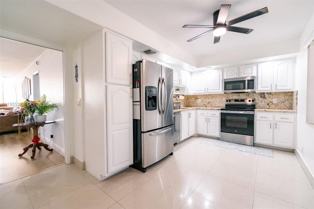 804 Cypress Grove Ln 308, Pompano Beach, FL 33069