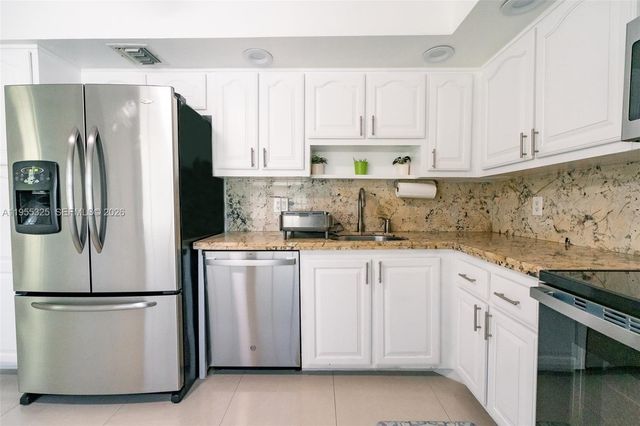 804 Cypress Grove Ln 308, Pompano Beach, FL 33069