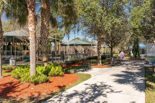 804 Cypress Grove Ln 308, Pompano Beach, FL 33069