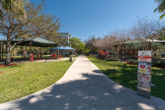 804 Cypress Grove Ln 308, Pompano Beach, FL 33069